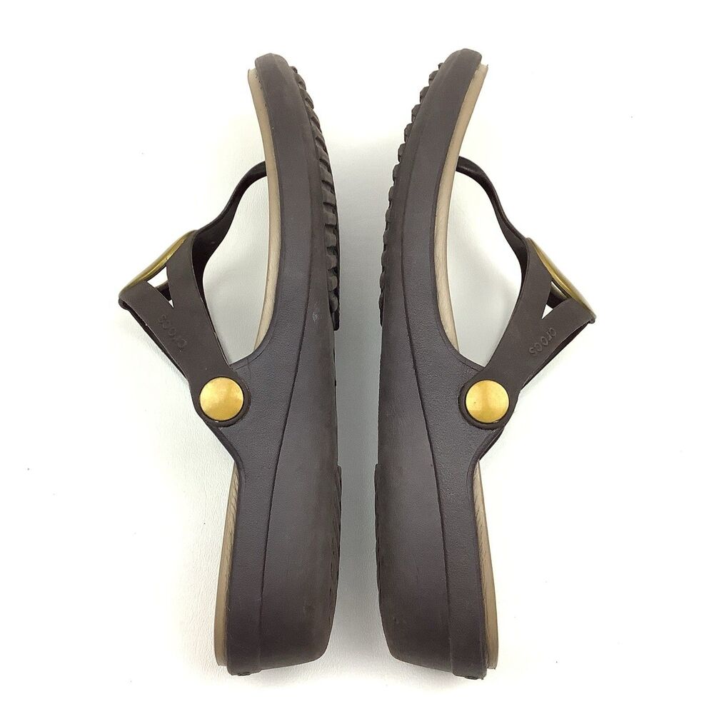 Crocs Sanrah Brown Gold Circle Accent Flip Flop Thong Sandals Women 9 Low Wedge - Picture 4 of 14